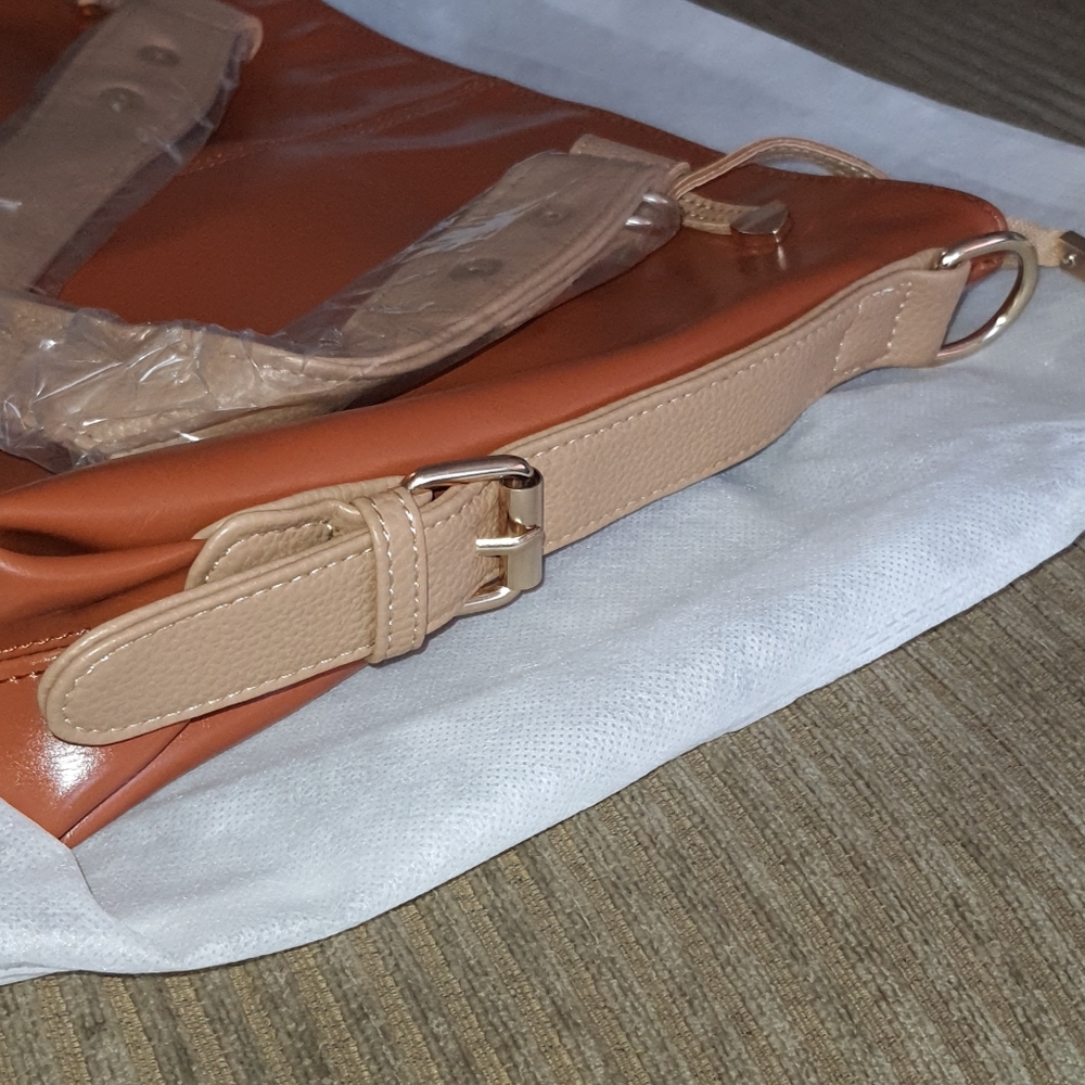 Nwt Smooth Wax Leather Purse - Picture 5 of 6